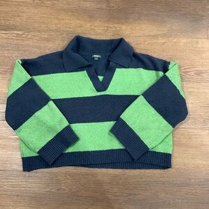 Wild Fable Crop Sweater
Size L